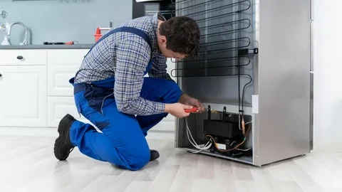 Срочный ремонт холодильников на дому в Уфе с выездом мастера и бесплатной диагностикой. Срочный ремонт холодильников на дому в Уфе с выездом мастера и бесплатной диагностикой.